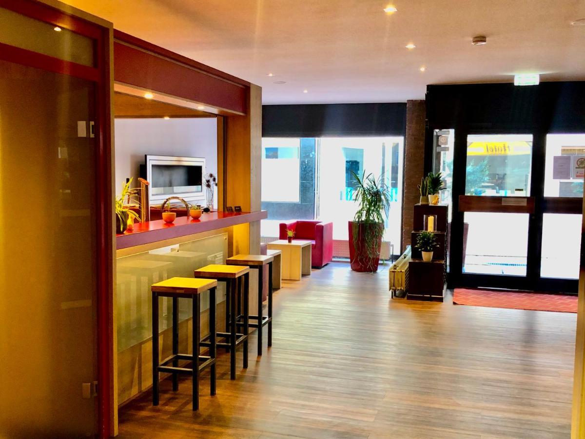Montana Hotel Koeln-Bonn Airport Тройсдорф Екстериор снимка