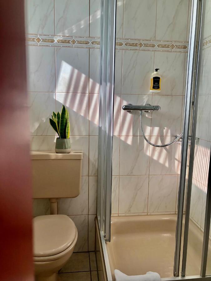 Montana Hotel Koeln-Bonn Airport Тройсдорф Екстериор снимка