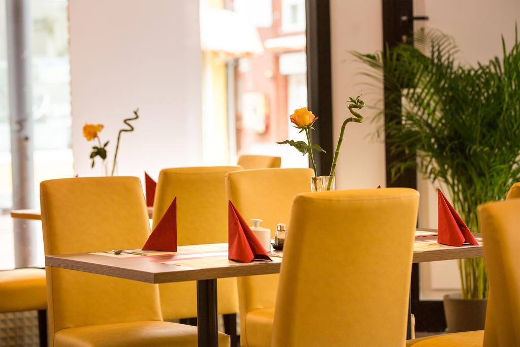 Montana Hotel Koeln-Bonn Airport Тройсдорф Екстериор снимка
